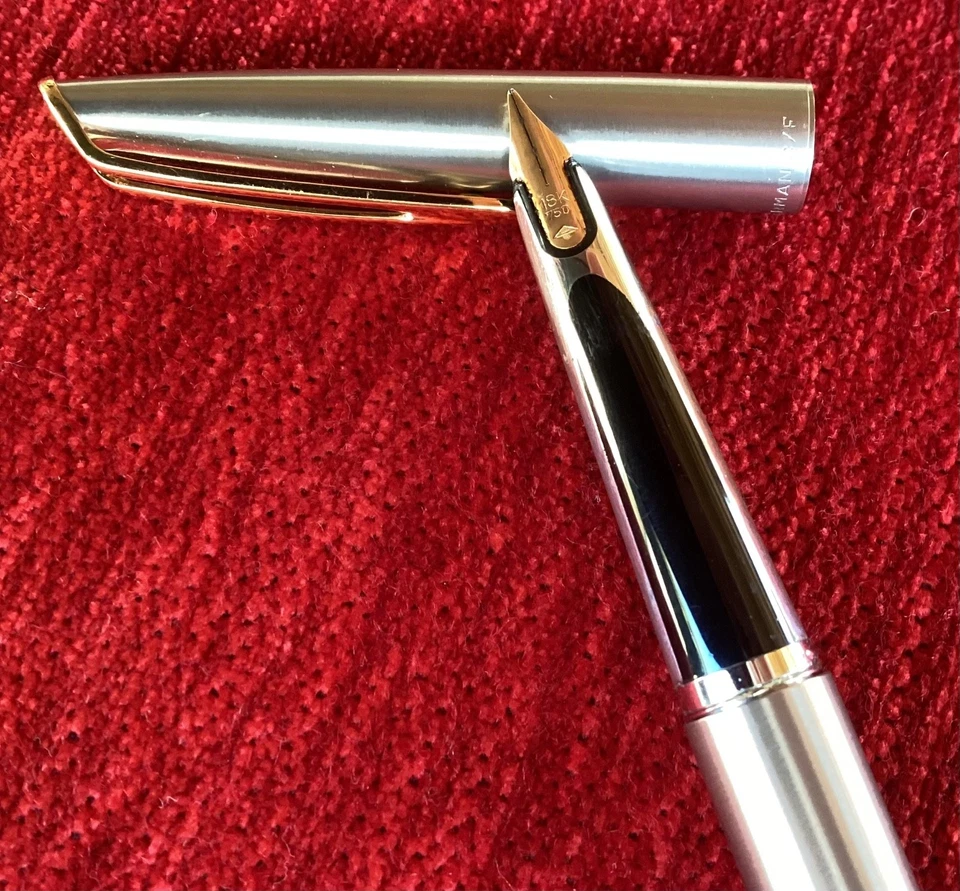 Stylo Plume WATERMAN CHROME CF - Plume or 18K - Photo 3/4