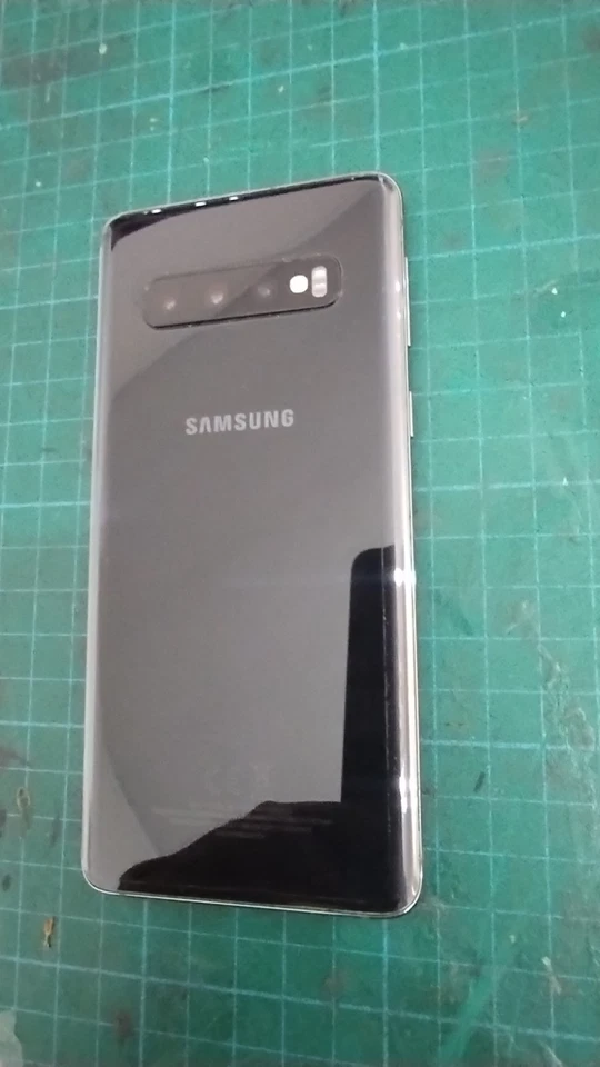 Samsung Galaxy S10 · 128GB, foto 3 di 5