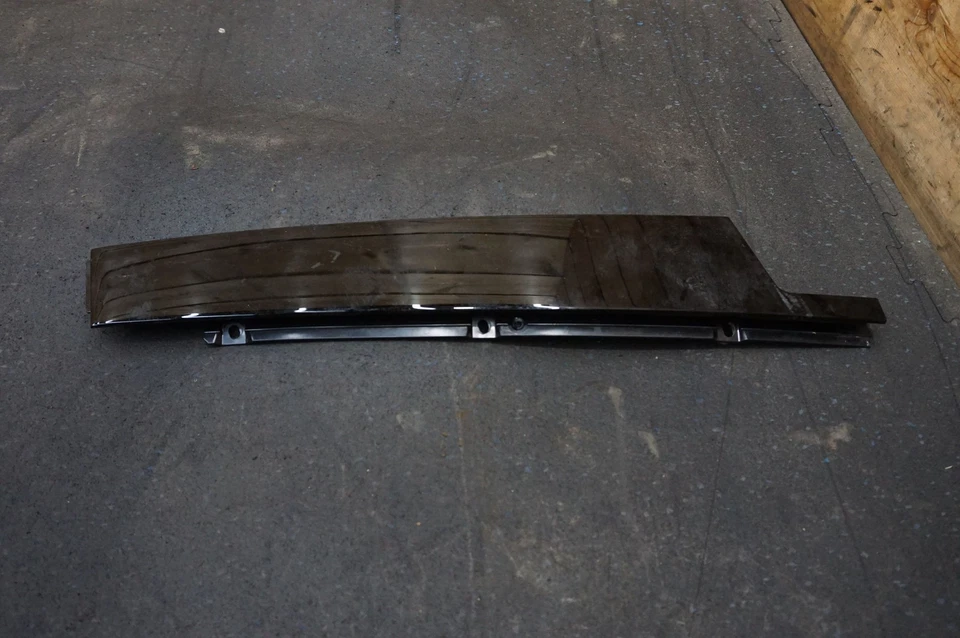 Panel de moldura exterior pilar B revelación OEM 95B853317 Porsche Macan 95B 2016 Foto 4 de 4