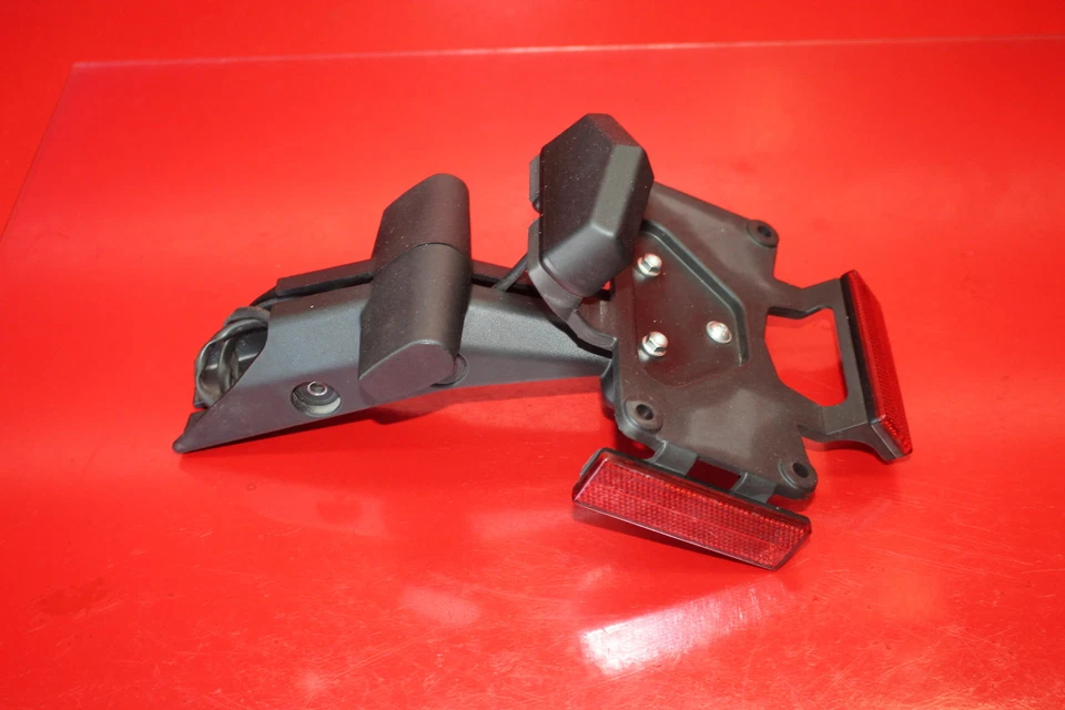 08 2008 DUCATI HYPERMOTARD 1100 S REAR BACK FENDER MUD GUARD - Изображение 4 из 4