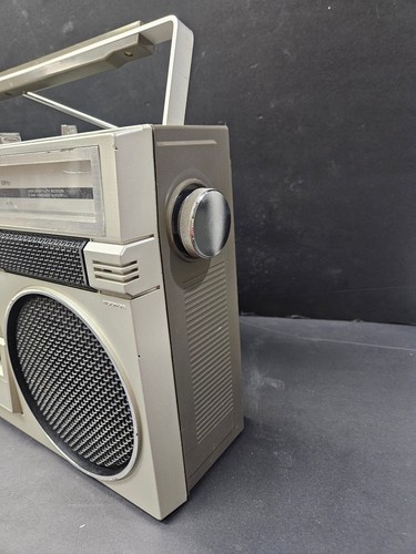 Hitachi Radio Cassette Player TRK-7150HC Boombox Metal Grill Tested & Nice READ - Picture 14 of 24