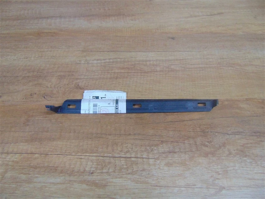 Brand New Front Left Side Panel Cover Genuine Mercedes W202 