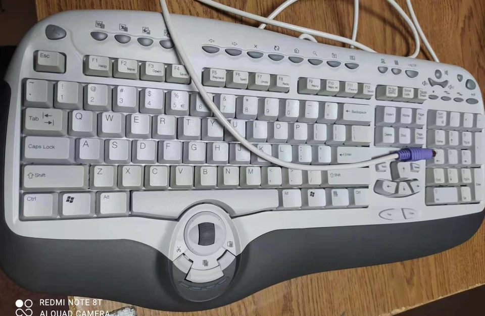 BTC USB, PS2,Wireless Keyboard Presenter Mouse ( let us know which one?) - Image 2 of 4