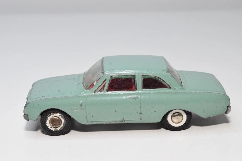 B22 1:43 TEKNO DINAMARCA 826 FORD TAUNUS 17M 17 M VERDE EXC. COND. Foto 2 de 4