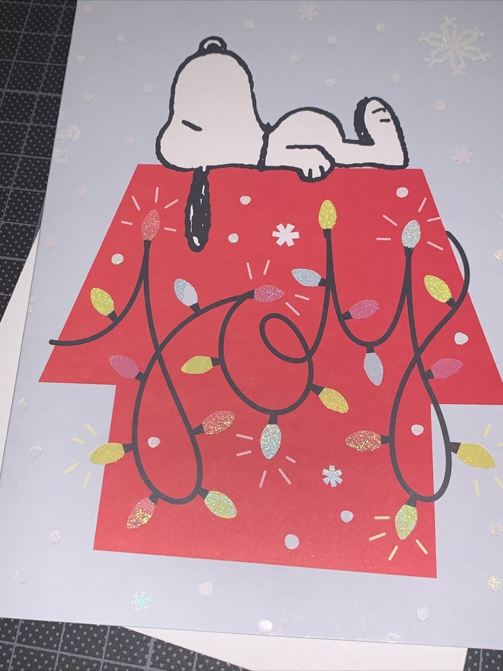 Graphique Peanuts Snoopy Christmas Blank Card: Joy Lights Laying Down ...