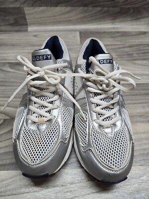 Gravity Defyer Mens Sz 7.5 Walking Shoes Silver White TB902MWBS Low Top LaceUp