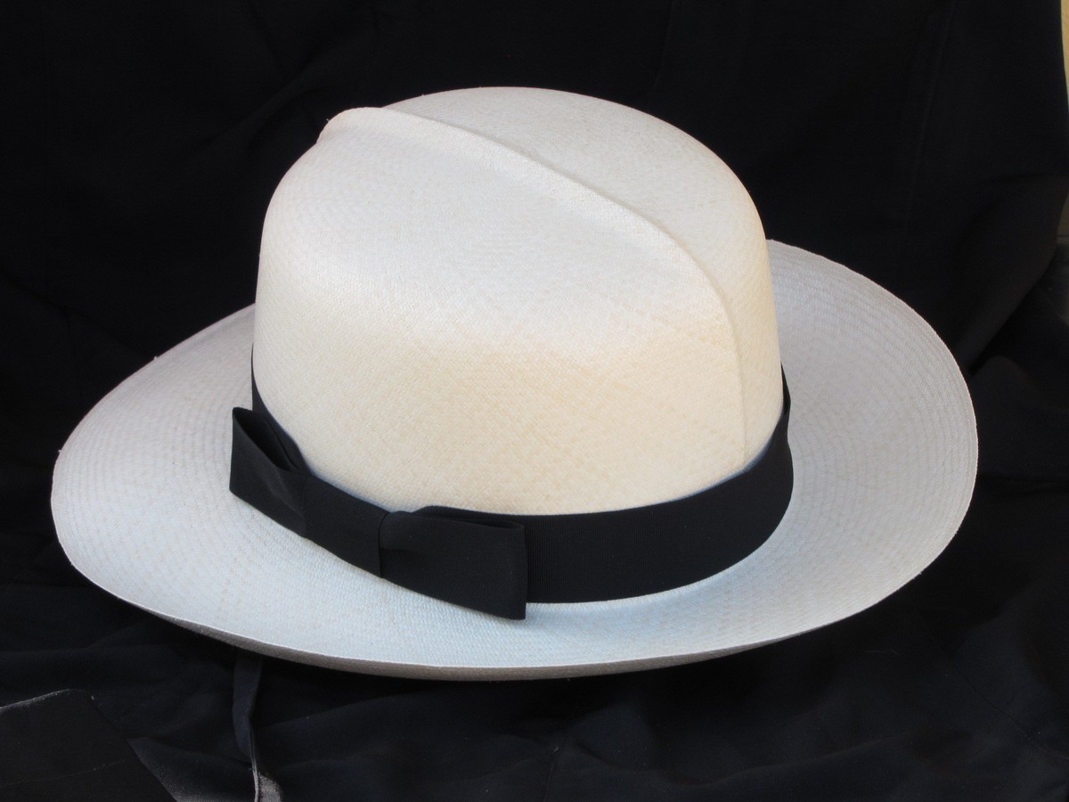 Genuine Panama Hat from Montecristi Genuine Panama Hat from Montecristi