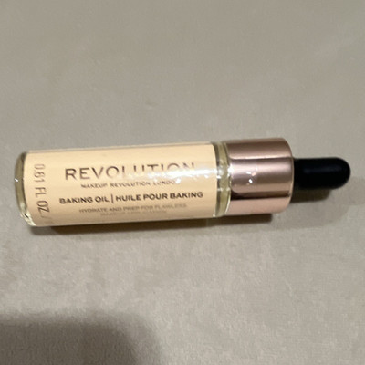 Revolution Baking Oil Universal Face Primer Oil Formulation 0.61 fl oz