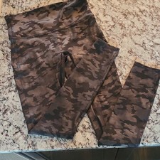 SPANX Women’s Camouflage Leggings, Regular Size M