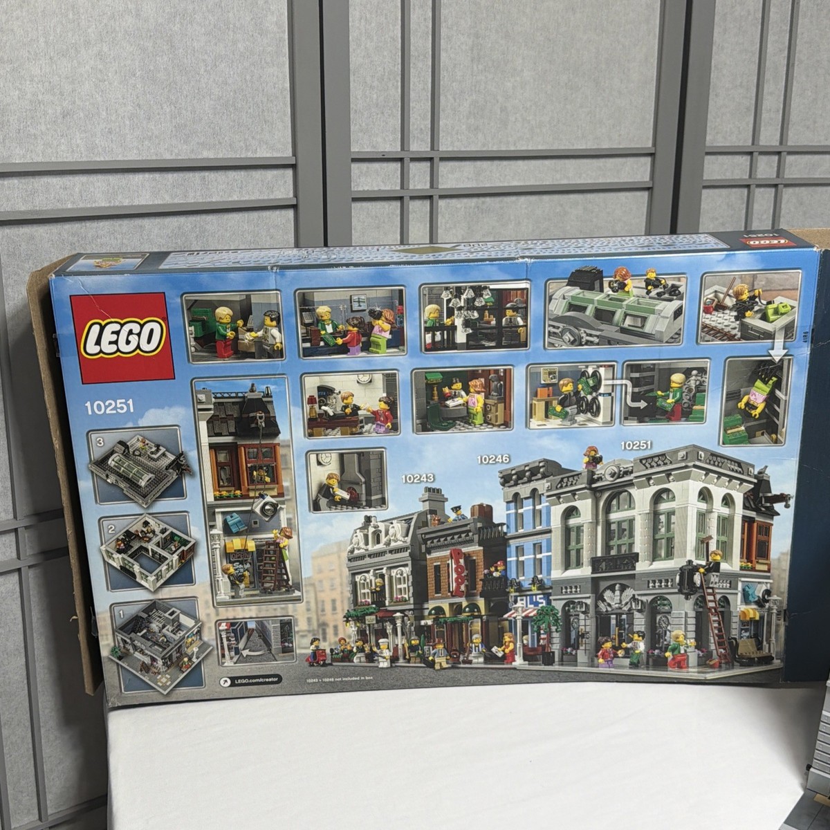 LEGO Creator Expert: Brick Bank - Set 10251 - With Box & Manuals