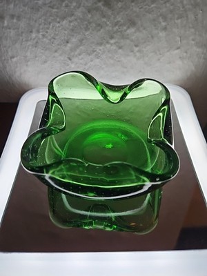 Aschenbecher aus der Anchor Hocking Modern Accent Collection.