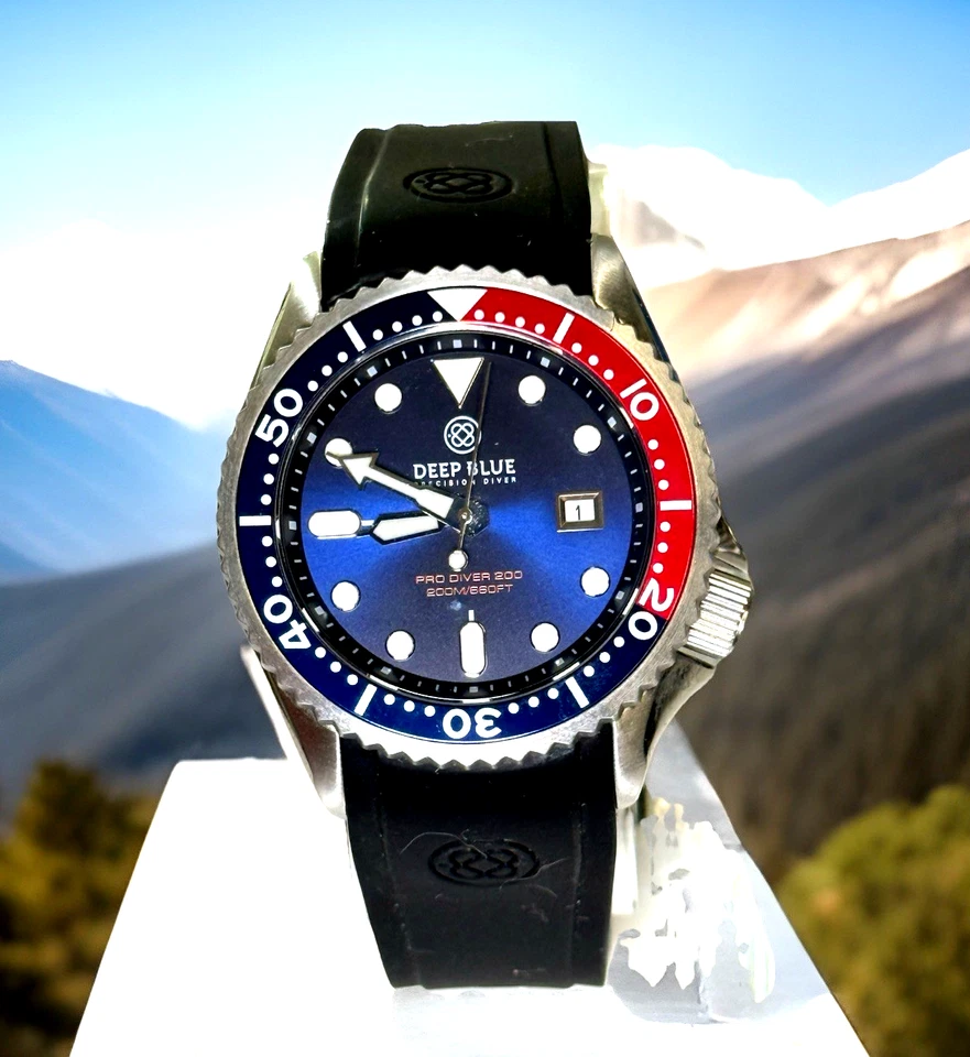 DEEP BLUE Precision Sea Diver 200M Quartz - Red & Blue Straps-Full Kit Included - Image 2 of 4