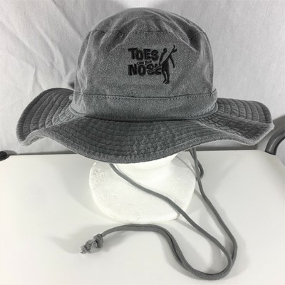 toes on the nose hat