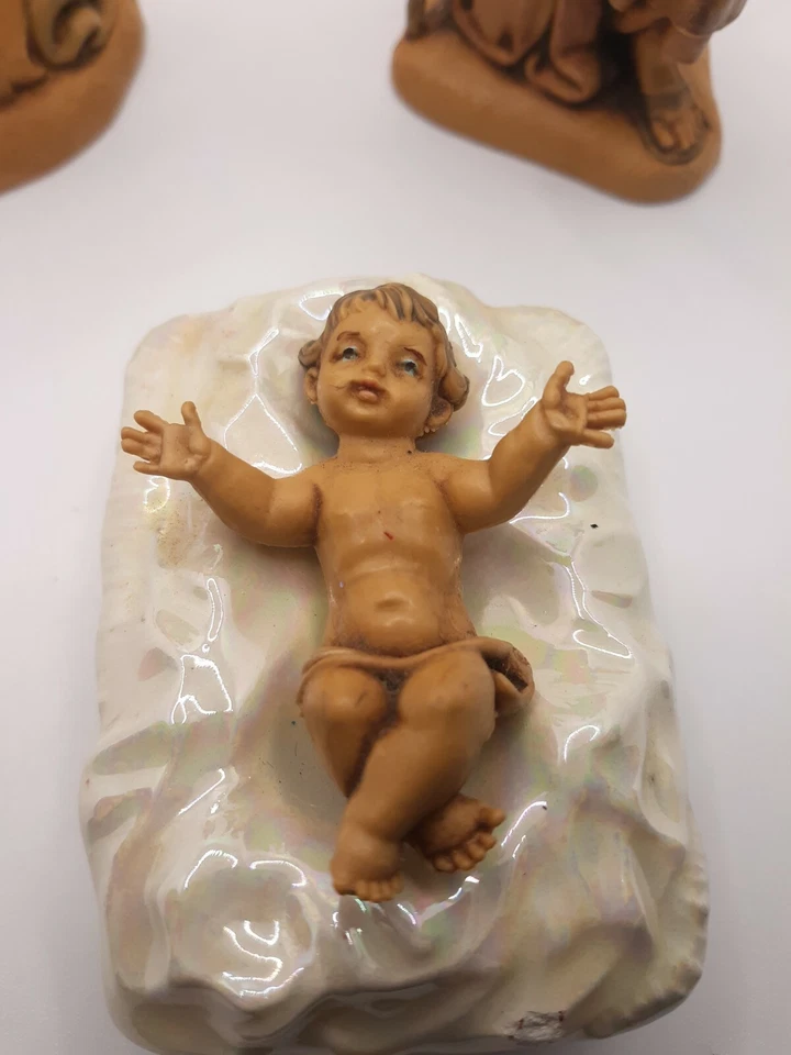 Figuras vintage Fontanini María, José y Jesús, 4 1/8", Belén 1983 Foto 4 de 4