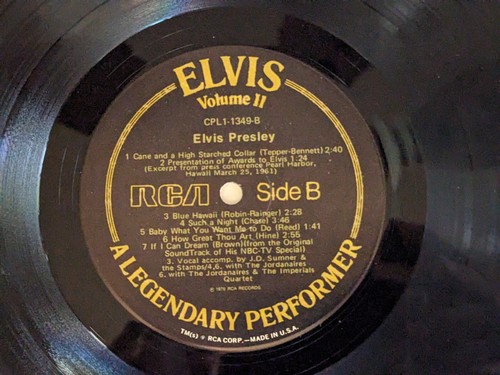 Elvis Presley – A Legendary Performer - Vol 2 - GOLD LETTERS & Inner Booklet - Picture 16 of 18