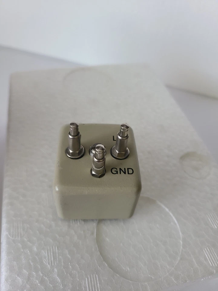 Adaptador de puerto de prueba Boonton 72-5C. (estilo clips) para medidores de capacitancia Foto 2 de 4