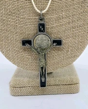 Cross Necklace Sentia Mvniamvr Enamel 22 in Vintage Cross Pendant Religious