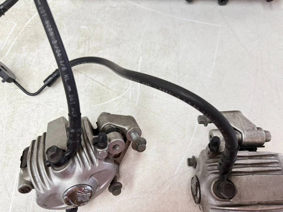 Harley Sportster R 2004 horquillas delanteras de doble disco pinzas de freno triple árbol etc. Foto 3 de 4