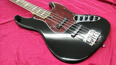 SIRE Marcus Miller V7 E-Bassgitarre schwarz gebraucht