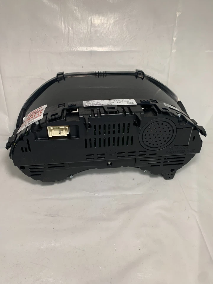 Cuadro de instrumentos velocímetro Mercedes B250 W246 KPH 2015 80 k OEM 2469006913 Foto 4 de 4