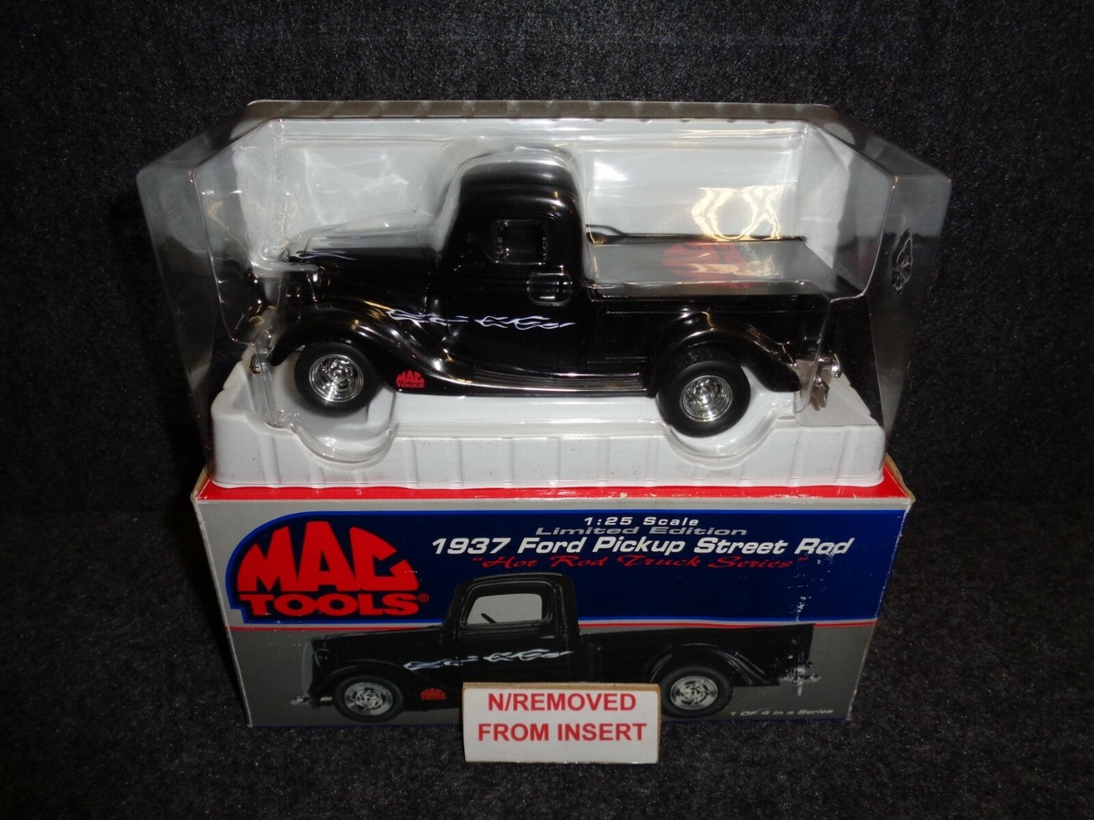 ミニカー FORD PICKUP 1937 Revell 1937 Ford Pickup 2N1 w/ Surfboard 1:25 Scale Model Kit