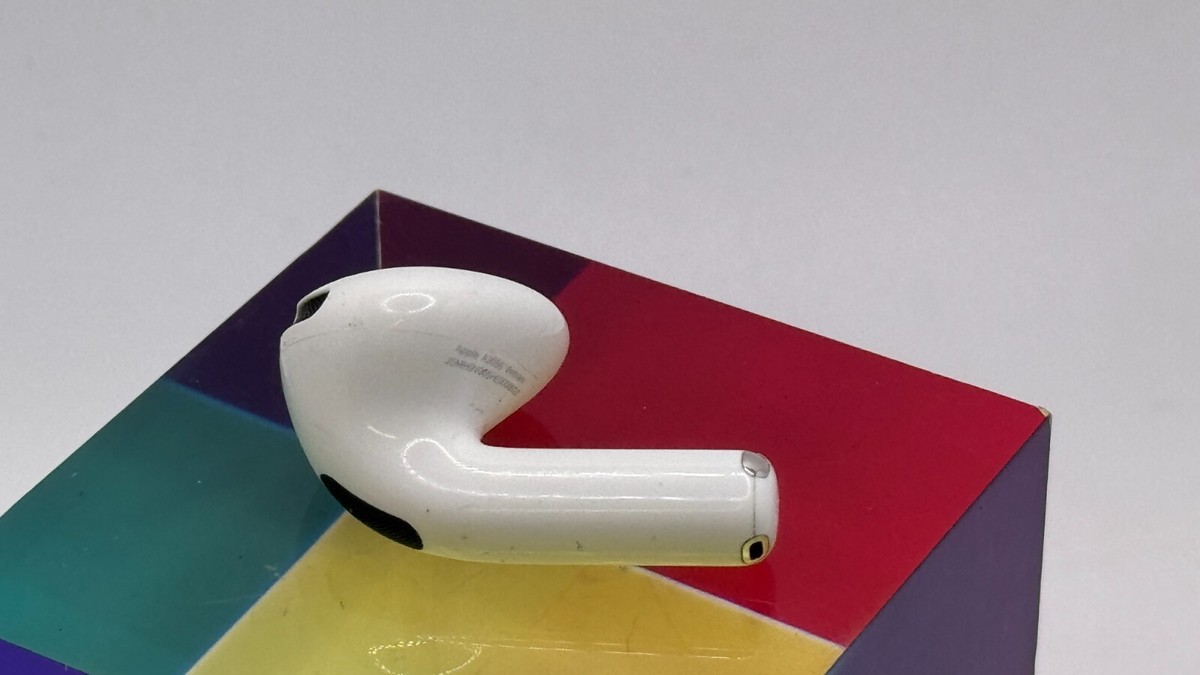 Apple AirPods 4 with Active Noise Cancellation (ANC) Left Side