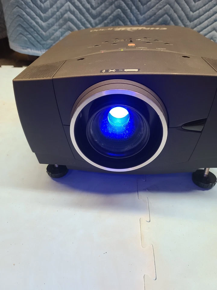 Christie LW300 Conference Room Projector 3,000 LUMENS + Power Cord - Image 3 of 4