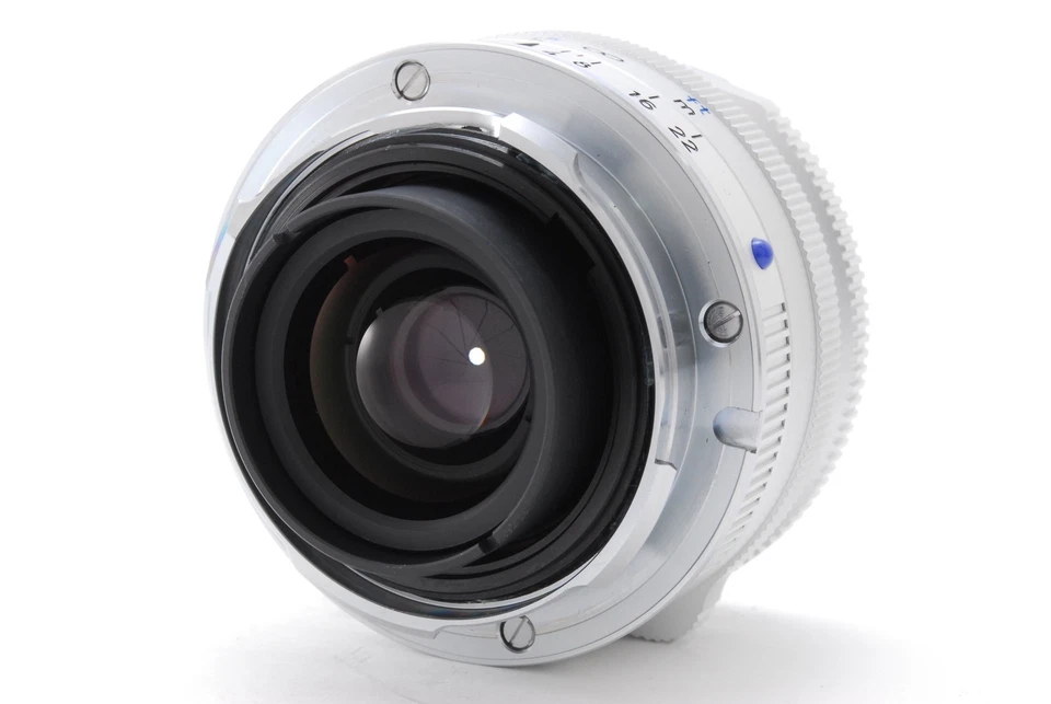 [Mint] Carl Zeiss C Biogon T* 35mm f2.8 ZM for Leica M Silver Lens #1831 - Image 4 of 4