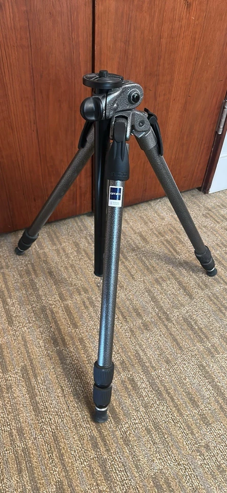 Patas de trípode de aluminio Gitzo G-2220 Explorer en excelente estado Foto 2 de 2