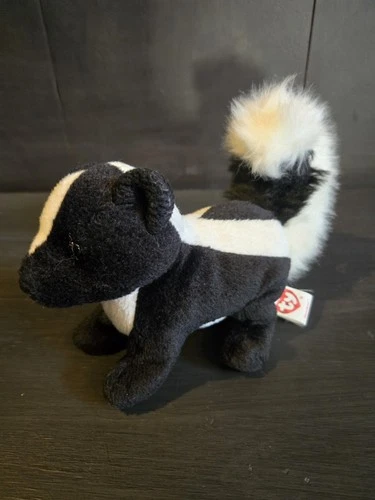 Vintage Skunk ty Beanie Babies  Skunkers The Skunk Plush 2008 So Stinking Cute