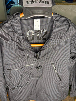Nike Off-White Men's Hooded Zip Windbreaker Jacket Gray Green  Size M DV4386-010