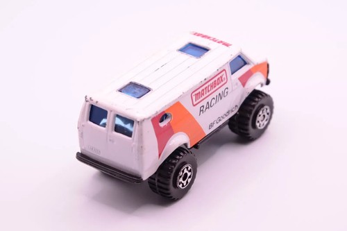 Matchbox Superfast n. 44 Chevy 4x4 Van Bianco Matchbox Racing - Foto 5 di 6