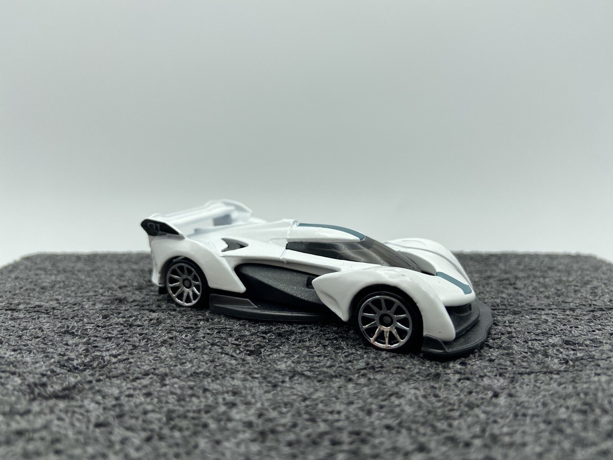 ホットウィール EURO SPEED McLaren Solus GT Amazon.com: Hot Wheels 2024 - McLaren Solus GT - Azul - HW