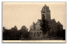 FOREST CITY IOWA ~ Street view of court house