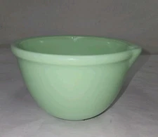 Vintage Jadeite Green Milk Glass Mixing Bowl With Pour Spout