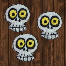 Skull Embroidered Patch   3-Pack   Small
