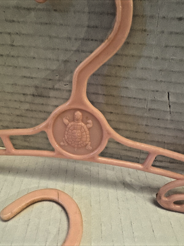 Vintage Kids Clothes Hangers Plastic Pink Blue Made in the USA Turtle Heart - Picture 2 of 11