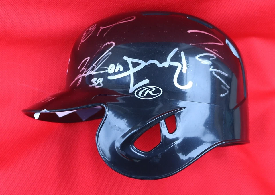 Minicasco de béisbol firmado autografiado por jugadores de los Medias Blancas de Chicago Foto 3 de 4