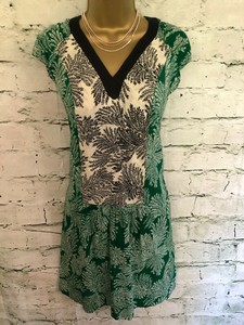 green and white leaf print dress