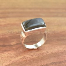 Labradorite Ring, 925 Sterling Silver, Handmade Ring, Gemstone Silver Jewelry