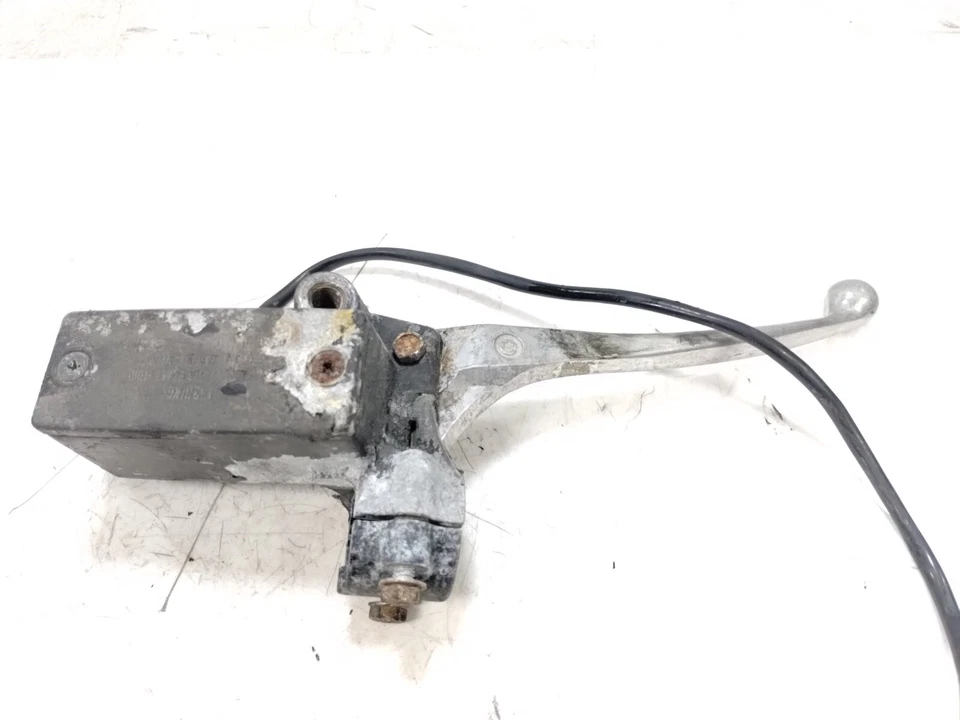 Kawasaki KZ1000 P LTD 1982 policía cilindro maestro de freno delantero Foto 3 de 4