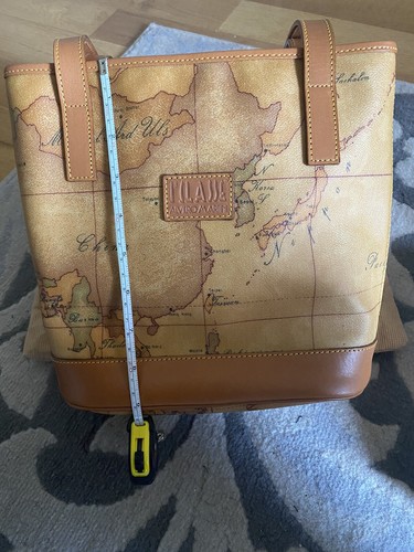 Neu mit Etikett authentisch - Alviero Martini 1A Klasse Handtasche Signatur Geo-Print mit Staubschutz & Karte - Bild 7 von 12