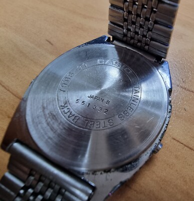 Vintage Casio 79QS-39 Universal Calendar Digital Watch Rare Vintage Casio 79QS-39 Universal Calendar Digital Watch Rare