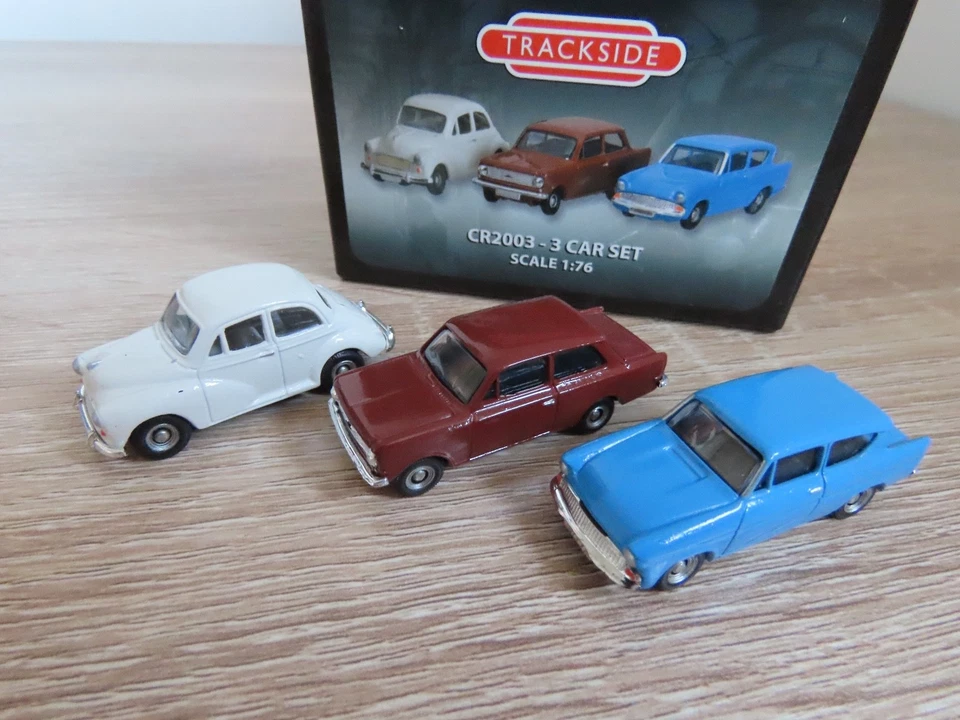 Corgi Trackside CR2003 Car Set 1:76 Scale Ford Anglia, OO Gauge Accessory - Image 2 of 3