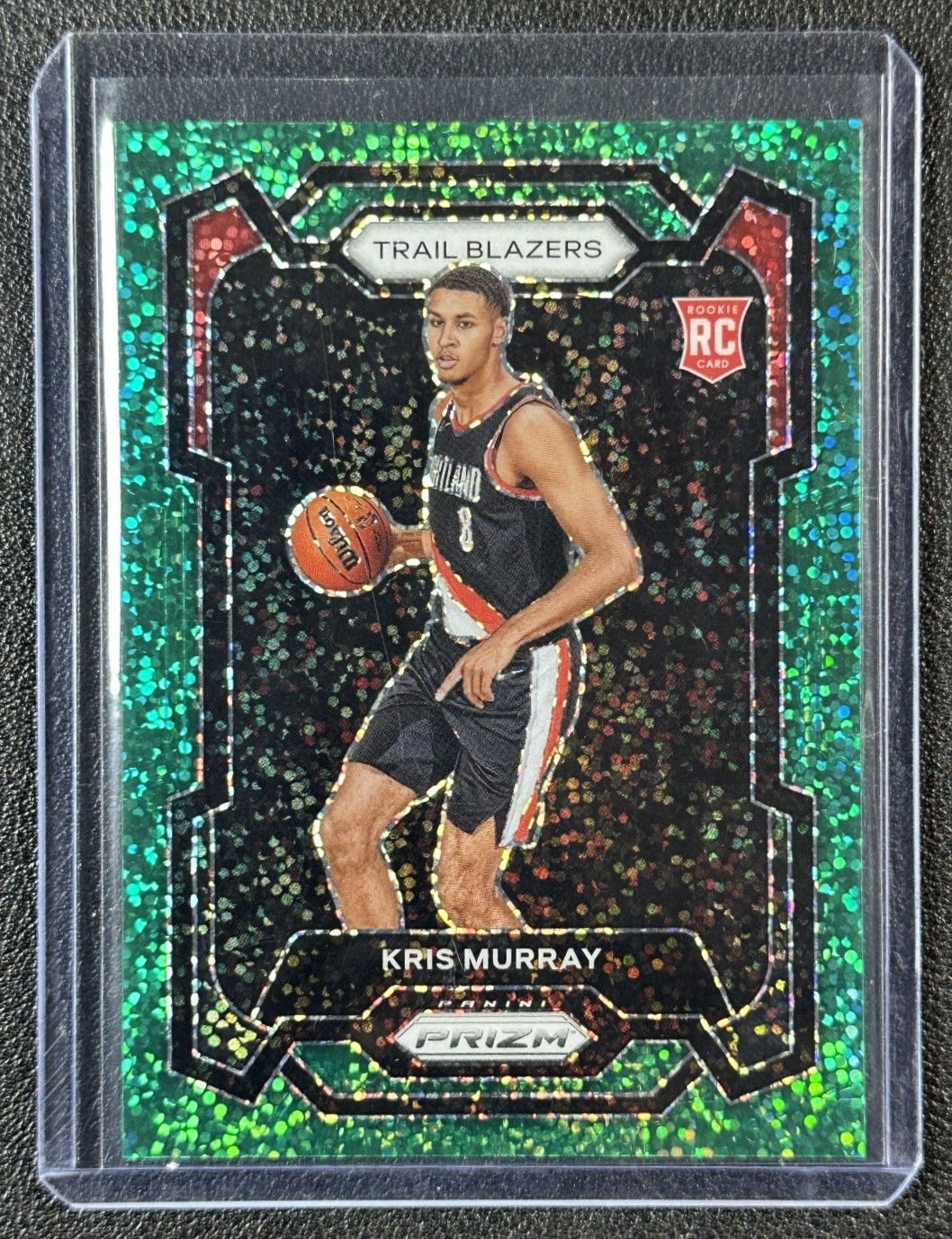 KRIS MURRAY 2023-24 PANINI PRIZM #142 ROOKIE GREEN SPARKLE RC JSY# 8/8 BLAZERS