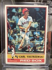 Topps 1976 Carl Yastrzemski #230 Boston Red Sox Baseball Base Set