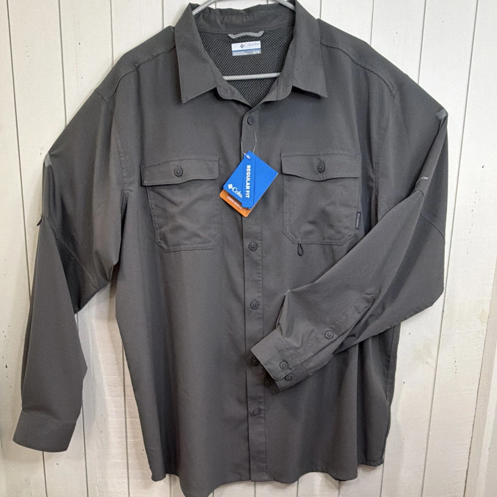 Columbia Omni-Shade Men's Woven Polyester Button-Up Solid Gray XL Pockets