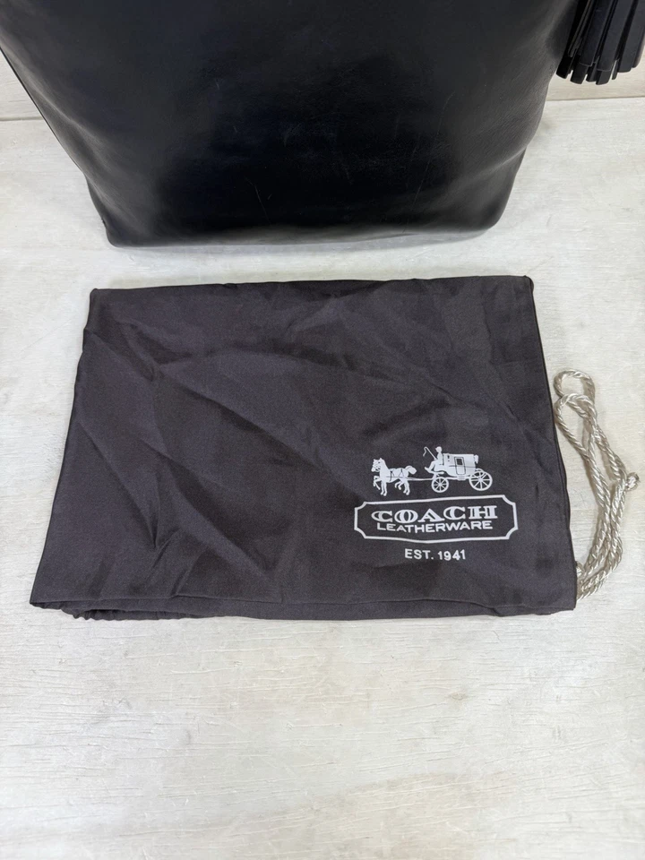 Bolso de Hombro COACH 19889 Legacy Cuero Negro con Borlas Acento y Bolsa Antipolvo Foto 3 de 4