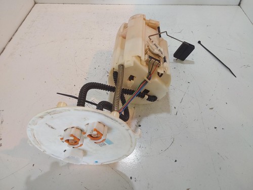 TOYOTA HILUX FUEL SENDING UNIT PETROL, 2.7, FUEL SENDER ASSY, 09/15- 15 16 17 18 - Picture 4 of 5