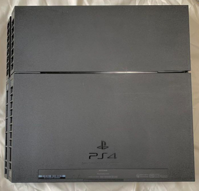 Sony PlayStation 4 PS4 CUH-1000A 500GB Jet Black only Console Very Good!!  Fedex